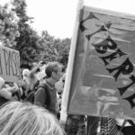 Pass sanitaire : pas de grand complot, plutôt sauver la relance et l’économie de marché