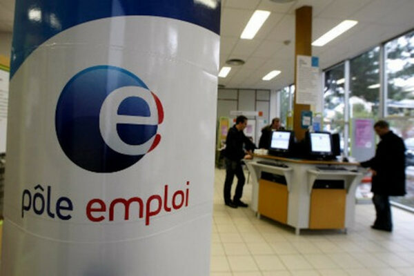 Une agence pole emploi. Droits au chômage.