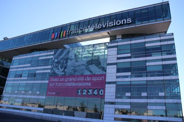 réforme audiovisuel public France Télévisions Radio France
